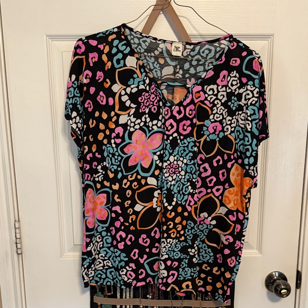 Sew in Love Multicolor Floral and Leopard Print Blouse. Size Large